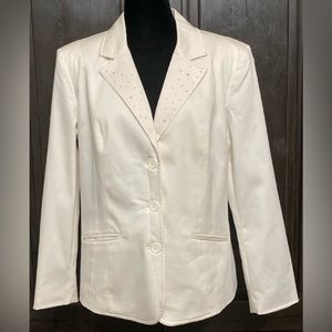 Worthington Tailored White blazer with rhinestone - Size Medium